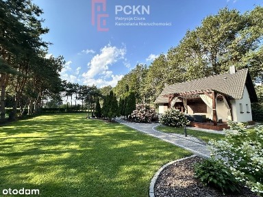 Komfortowa posiadłość z rozległym ogrodem- Biadacz