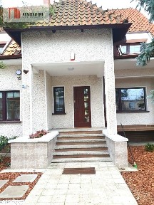 Wolnostojący dom z ogrodem