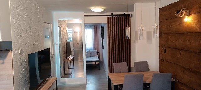 Mieszkanie dwu pokojowe z balkonem umeblowane po remoncie