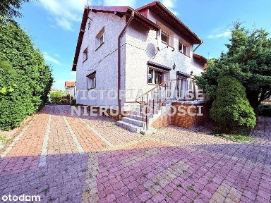 Dom Z Garażem W Doskonałej Lokalizacji!
