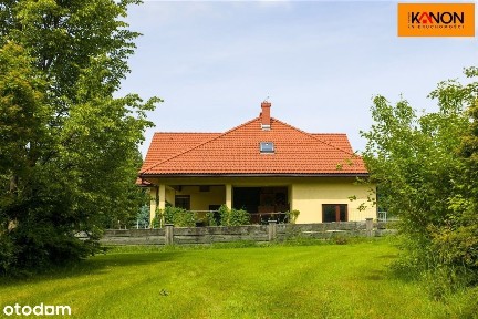 Dom, 301,20 m², Kozy