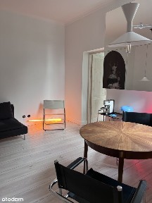 Wynajmę 2 pokojowe UNIKATOWE w centrum BEZPOŚREDNIO