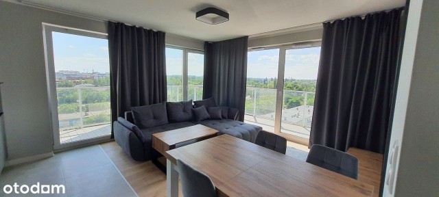 Braniborska,3 pokoje,duży balkon