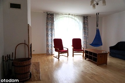 Funkcjonalny dom do wynajęcia w Wyględach.