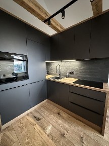 Mieszkanie 3 pokojowe z klimatyzacją.