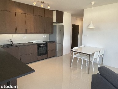 3 Pokojowe Mieszkanie, 5 Minut Od Dworca, PKP Murowana Goslina