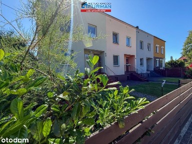 Oststni segment szeregowca, pięknie zagospodarowana działka.