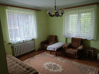 Dom z dużym budynkiem gospodarczym ul. Bociańska