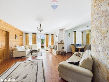 Dom wolnostojący z garażem- Łopuszna