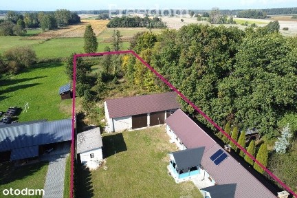 Dom po remoncie ze stawem na dużej działce
