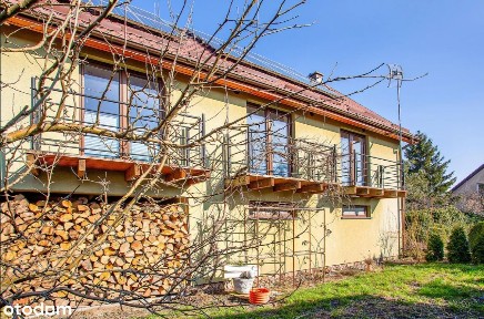 Sprzedam dom z działającą praktyką lekarską - 6 km od morza