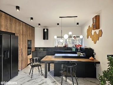 Nowa rezydencja na skraju lasu