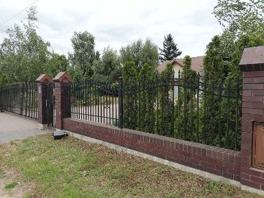 Sprzedam Dom na przeciw szpitala w Sochaczewie