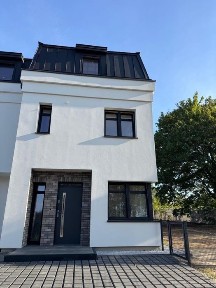 Domy w zabudowie szeregowej Wawer ul. Heliotropów 11