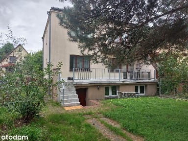 Przestronny dom z garażem i ogrodem (Zacisze - blisko pl Grunwaldzki)