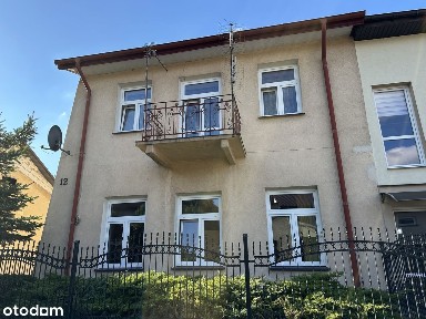 Dom piętrowy, budynek gospodarczy, działka 571 m2