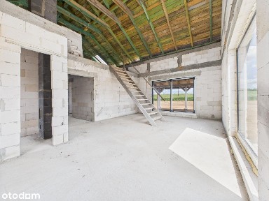 Działka z domem i domkiem w Boguchwałach.