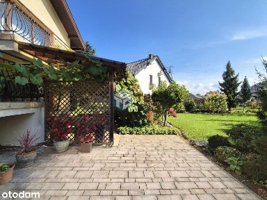 Zadbany dom, piękny ogród, dobra lokalizacja