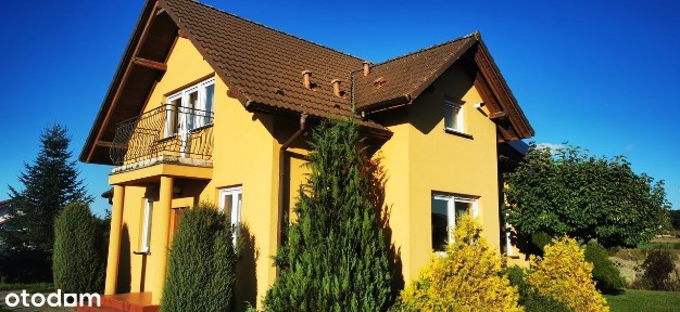 Dom z garażem i poddaszem + drugi garaż z pomieszczeniem gospodarczym