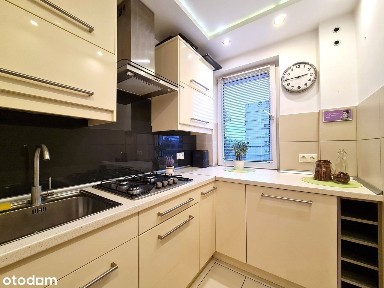 Bardzo polecamy przestronne, wyremontowane i wyposażone M4 z balkonem!