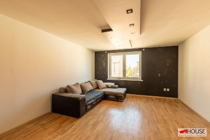 3 pokoje - 60,40 m2 + taras na dachu w cenie.