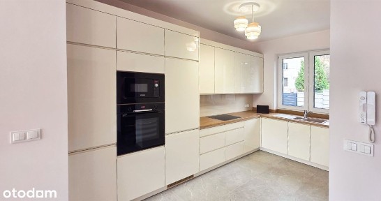 Wyjątkowy Dom 114 m² z garażem - idealny pod gabinety lub usługi, Łódź