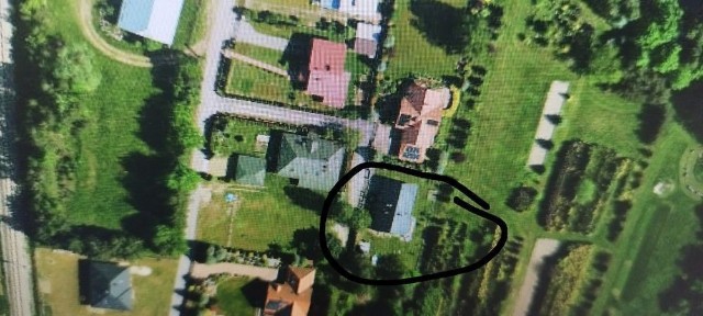 Dom jednorodzinny z ogrodem w spokojnej okolicy