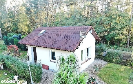 Domy nad jeziorem 94m2 i 35m2 na działce 2350m2