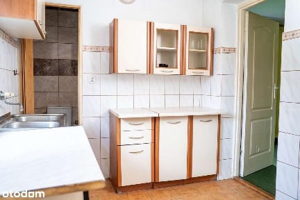 Dom na sprzedaż z użytkowym poddaszem i ogródkiem