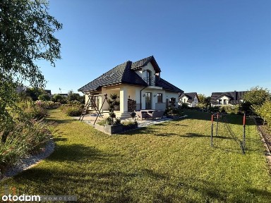 Dom, 208,35 m², Węgrzce