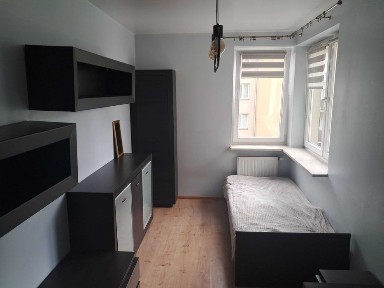 3 samodzielne pokoje 63,5 m2 parking w cenie ul. Rydlówka