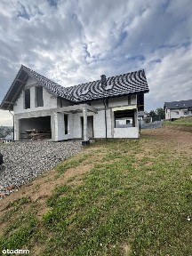 Nowoczesny dom wolnostojący na widokowej 12ar. działce.