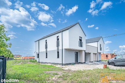 POŁOWA NOWOCZESNEGO BLIŹNIAKA