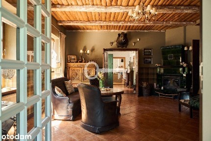 Trzy budynki gospodarcze | Staw