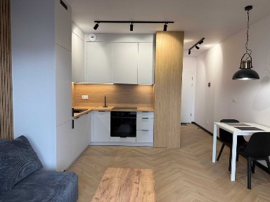 Nowe tysiąclecie Nowe studio 27m2 bezpośrednio !