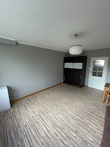 Przytulna Kawalerka z Kuchnią i Łazienką - Gotowa do Wprowadzenia!