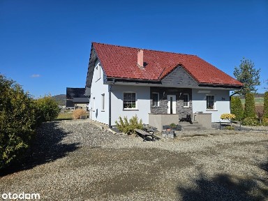 Sprzedam dom jednorodzinny w Pieknej okolicy