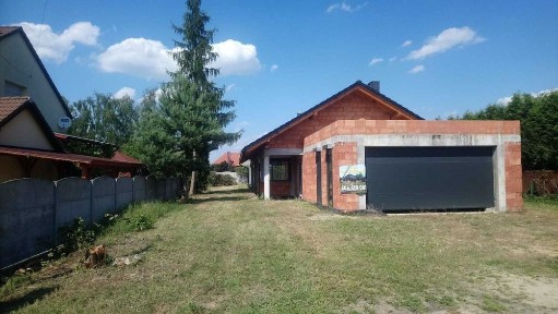 Dom parterowy pod lasem blisko Opola