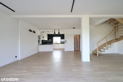 Nowoczesny dom w zabudowie bliźniaczej-Sulisławice