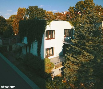 Modernistyczny, wolnostojący dom z lat 30 XX wieku | MOKOTÓW | Metro