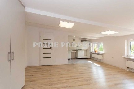 Słoneczne studio, Kraków, Nowa Huta, oś. Stalowe