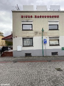 Kamienica usługowo-mieszkalna w centrum Lublińca z dużym parkingiem