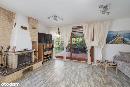 Dom szeregowy z dużym ogrodem i tarasem dachowym!