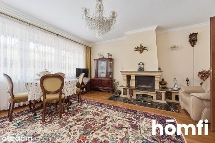 Duży, narożny dom w cichej okolicy