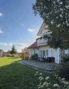 Urokliwy dom z ogrodem pod Kaliszem - gotowy do zamieszkania!