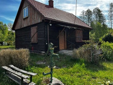 Klimatyczny dom z działką przy lesie