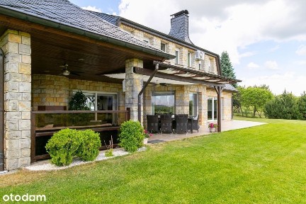 Dom w stylu śródziemnomorskim nad jeziorem Mazury