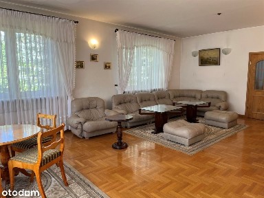 Całkowicie umeblowany, bardzo funkcjonalny dom