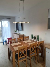 Dom 80 m2, 3 sypialnie, salon z aneksem, 2 łazienki, plaża.