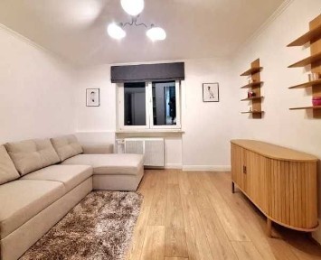 Stara Ochota ul. Niemcewicza, przytulne studio po remoncie